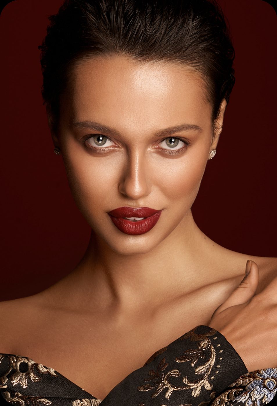 Sharp portrait after PixelUp unblur, eyes and lips in focus